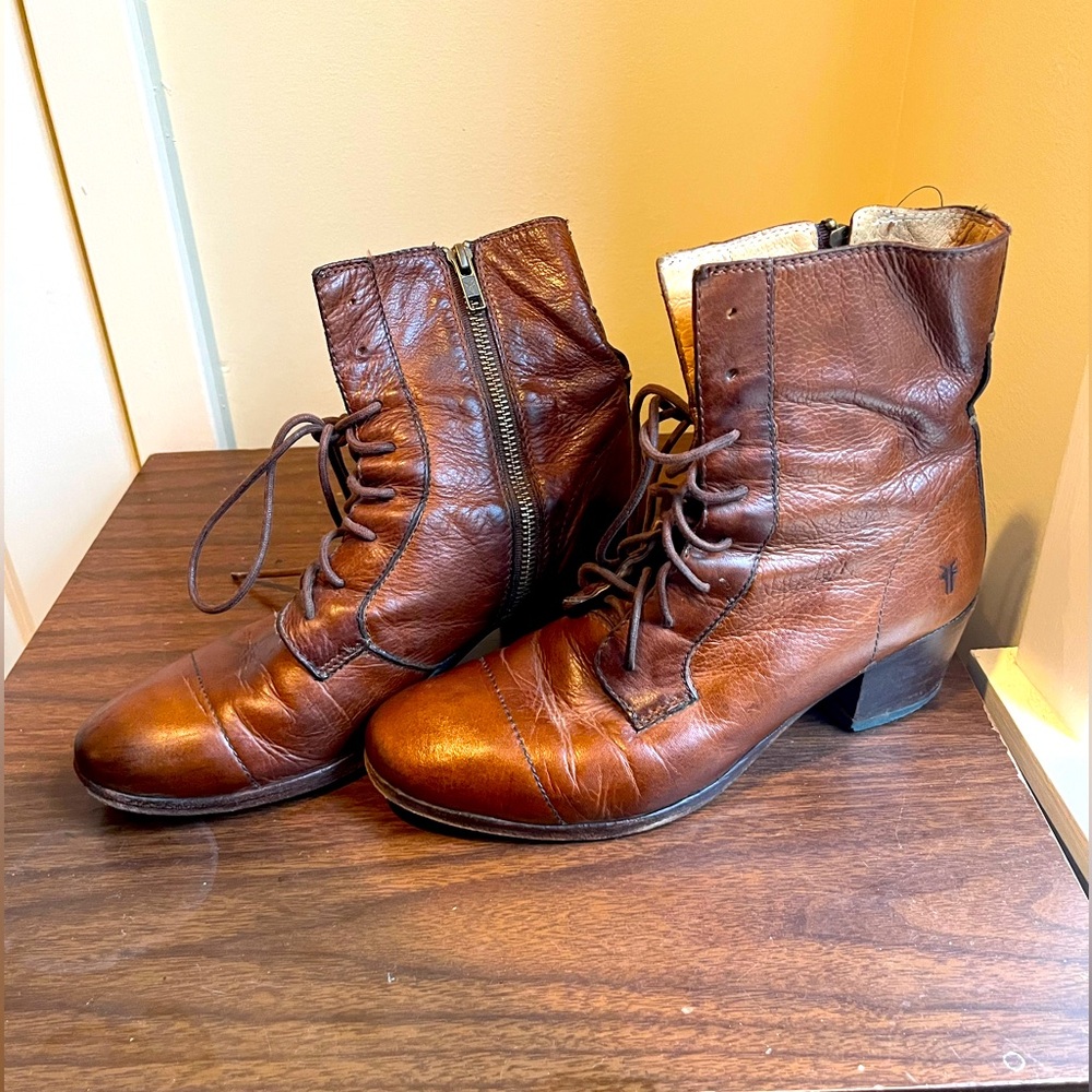 Frye Lace-Up Heeled Brown Leather Ankle Boots